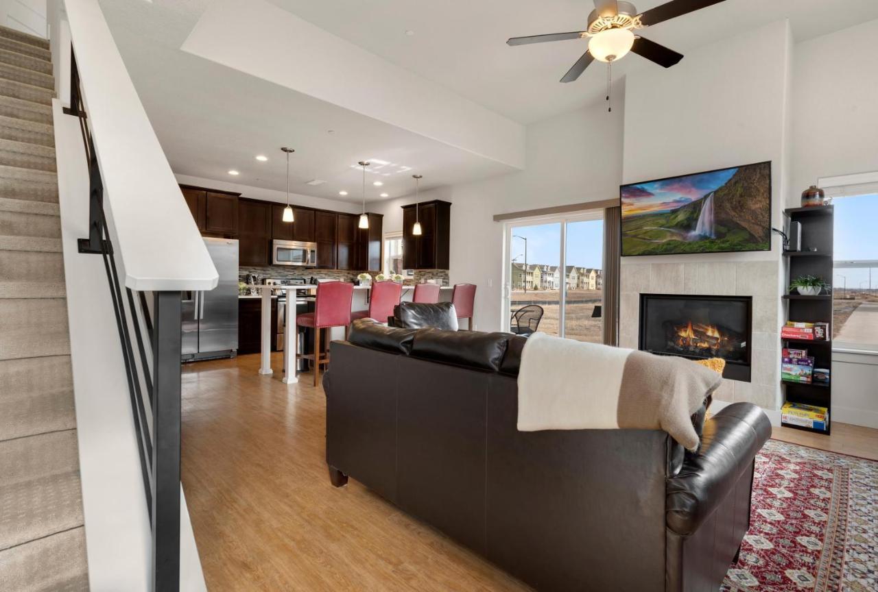 Modern Townhome Steps From The Brewery District! Fort Collins Exterior foto