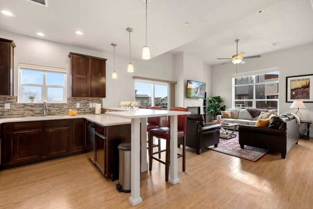 Modern Townhome Steps From The Brewery District! Fort Collins Exterior foto