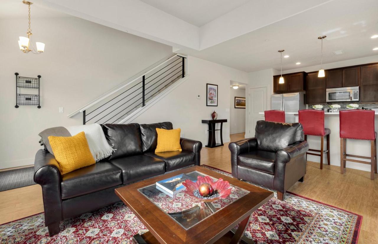 Modern Townhome Steps From The Brewery District! Fort Collins Exterior foto