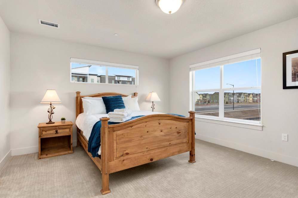 Modern Townhome Steps From The Brewery District! Fort Collins Exterior foto